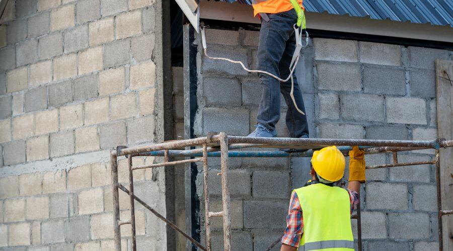 Expert Emergency Roof Repairs services in Atlanta, IL